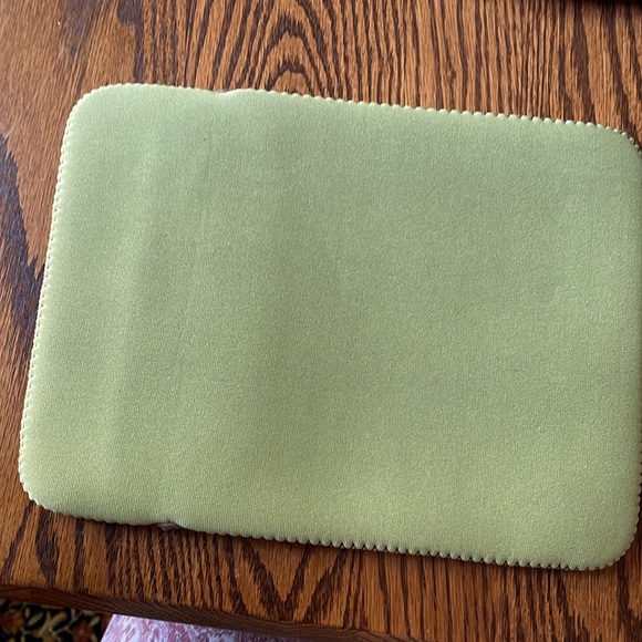 Case Logic tablet Sleeve - Picture 2 of 7